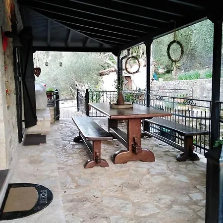 αρχοντικό Levantes