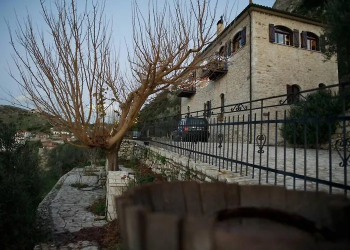 Levantes Mansion