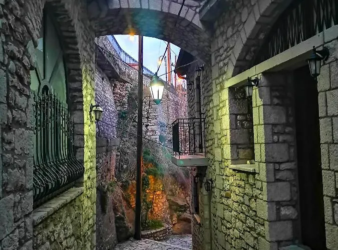 Levantes Mansion Karítaina