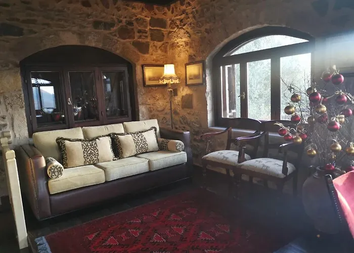 Levantes Mansion